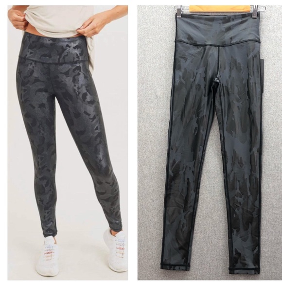 Mono B Camo Holographic Microdot Foil High-waist Leggings Size S - Picture 1 of 12
